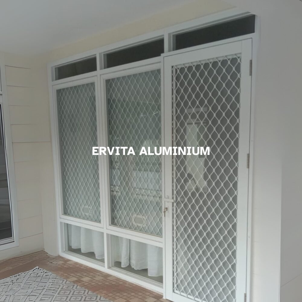 Kusen dan pintu aluminium